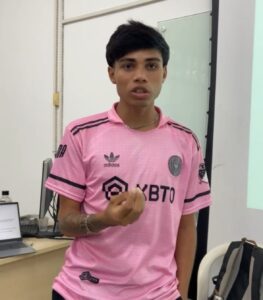 Júlio Shawãdawa aluno do curso de Informática